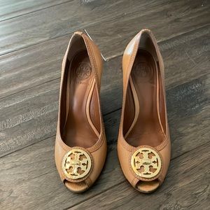 Tory Burch tan wedges